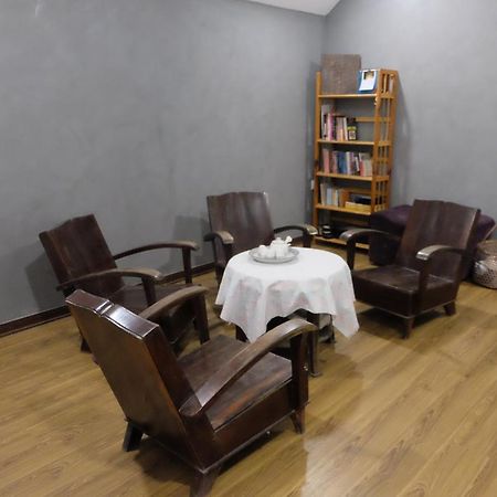 Апартаменты La Sen_Thu An_Phong Don Co Cua So Nhin Ra Ban Cong Thon An Hoa Экстерьер фото
